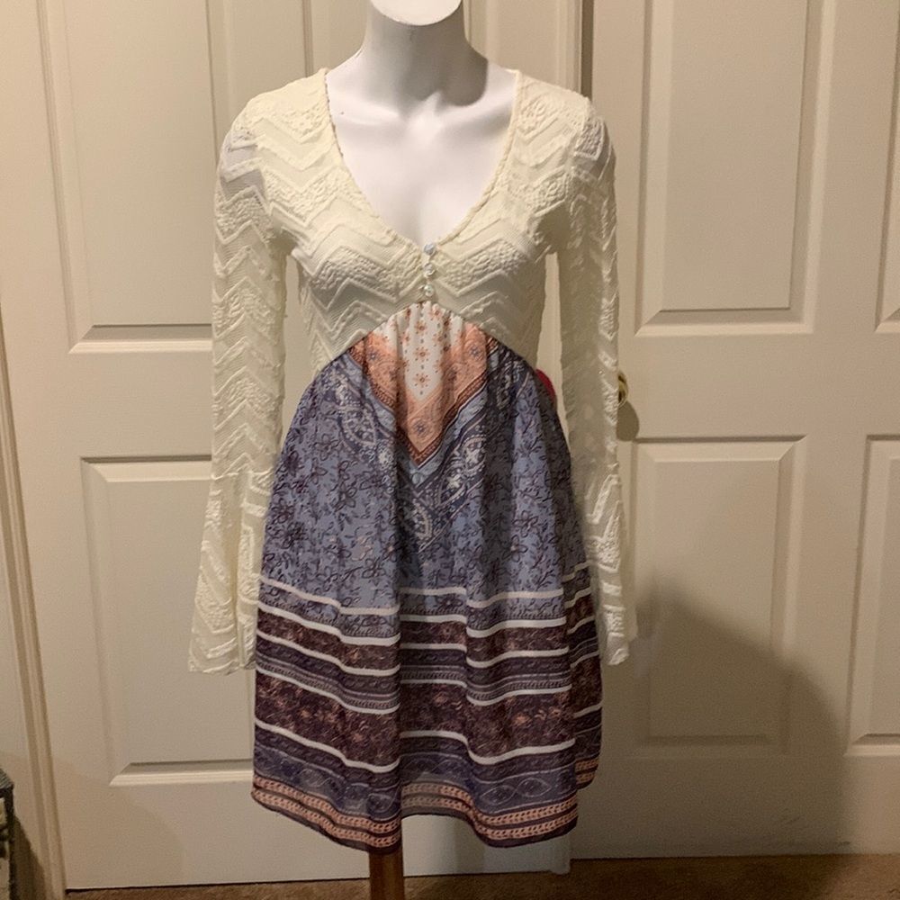 Venus dress with bell sleeves. Small